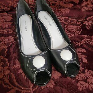 Naturalizers Black White Button Detail Heel Pumps